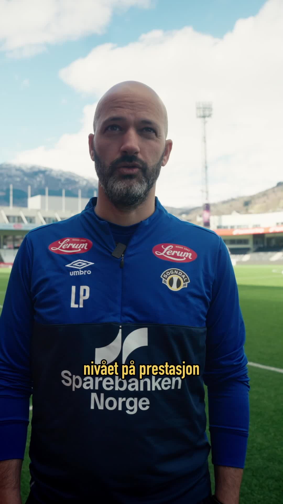 Luis om oppladning til Åsane-kampen